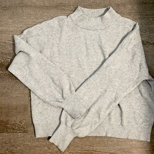 Lulu’s sweater size medium